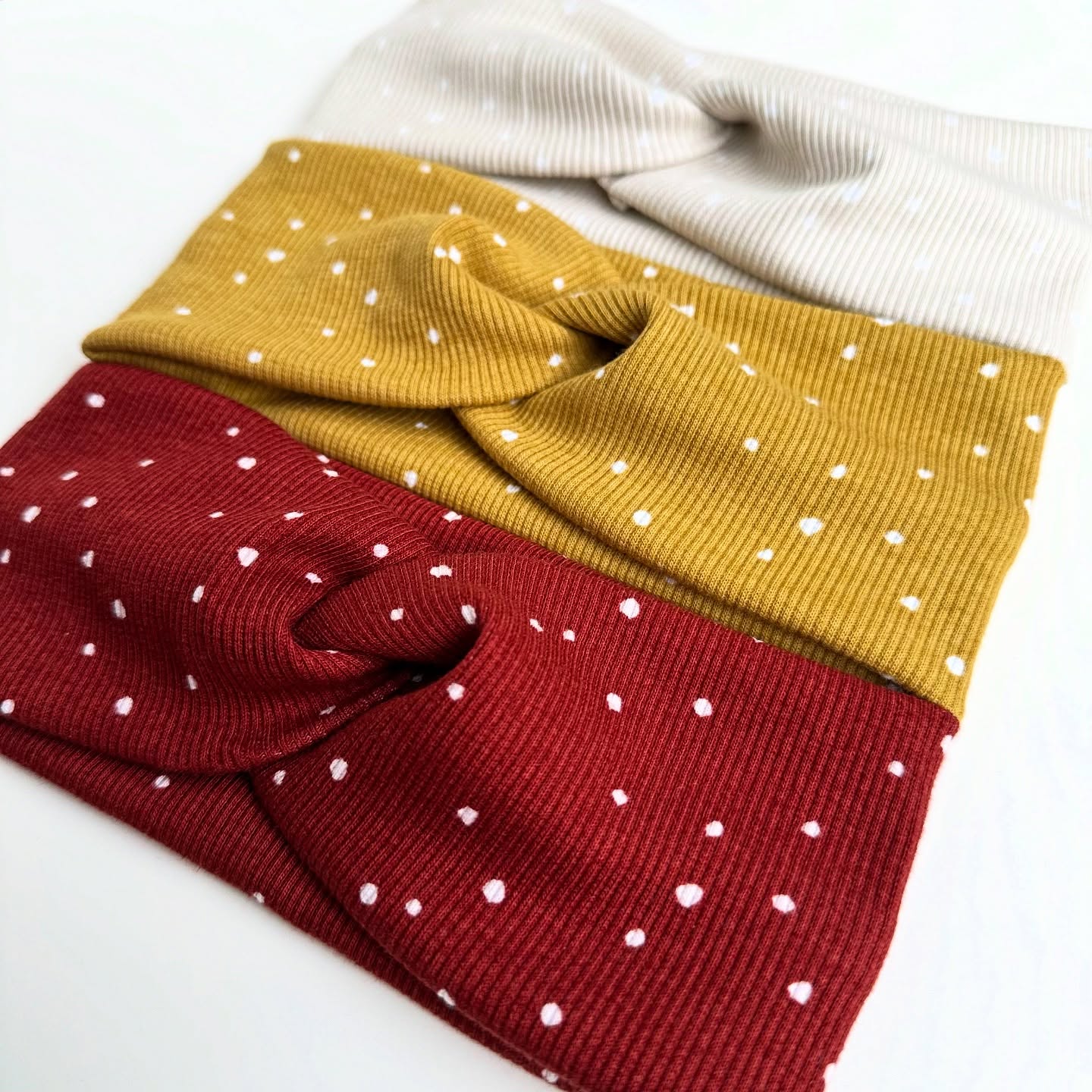 Puntíky kam se podíváš ☺️ i pro letošek je to zatím nejoblíbenější vzor ☺️ #celenka #celenkovice #winter  #love #lovely #ootd #vyrobenovcesku #vyrobenosrdcem  #sewing #cloth #handmade #czechart #czechrepublic #ceskyobchod #ceskaznacka #ceskydesign